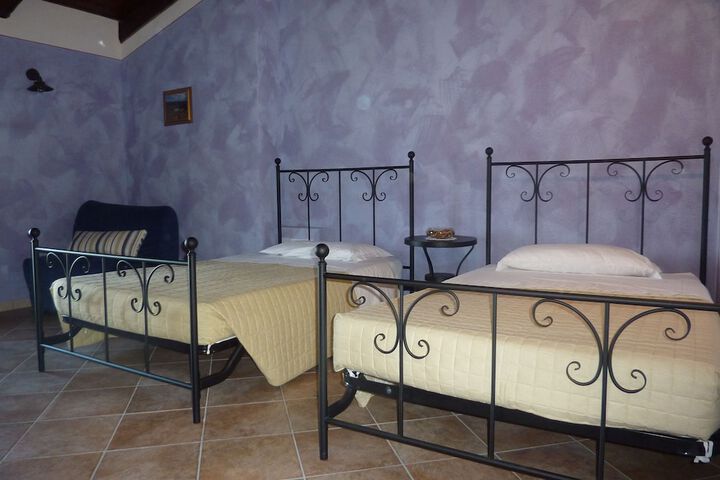 Room 7 of 34