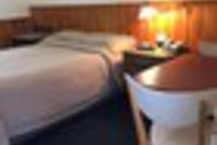 Room 53 of 123