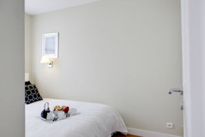 Room 11 of 24