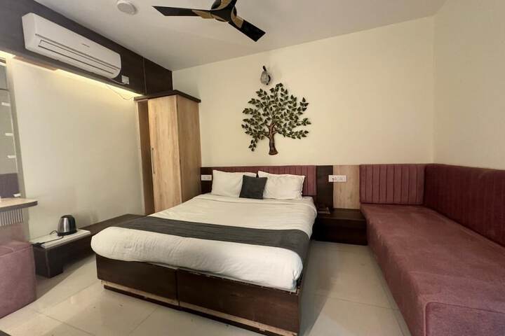 Room 35 of 68