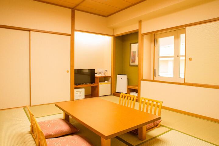 Room 23 of 70