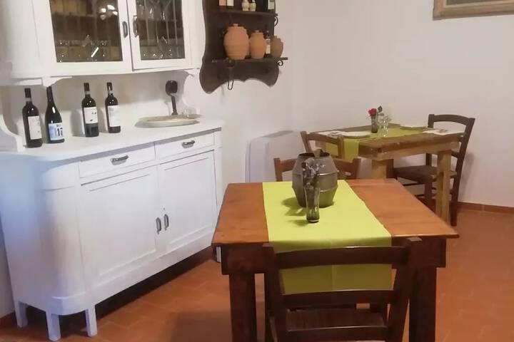 Dining 56 of 77