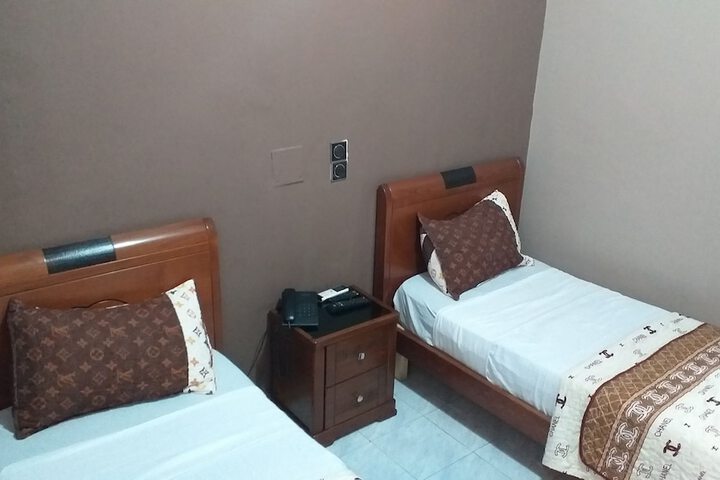 Room 7 of 14