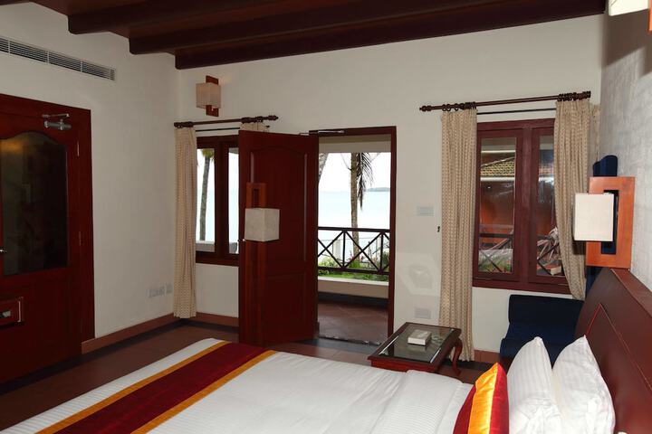 Room 9 of 55