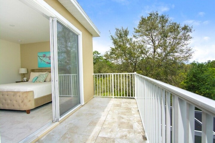 Terrace/Patio 11 of 18