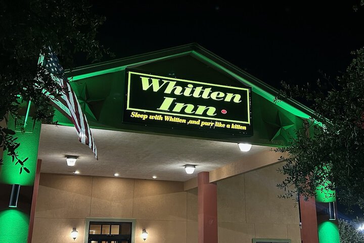 Cotulla Whitten Inn in Cotulla, TX
