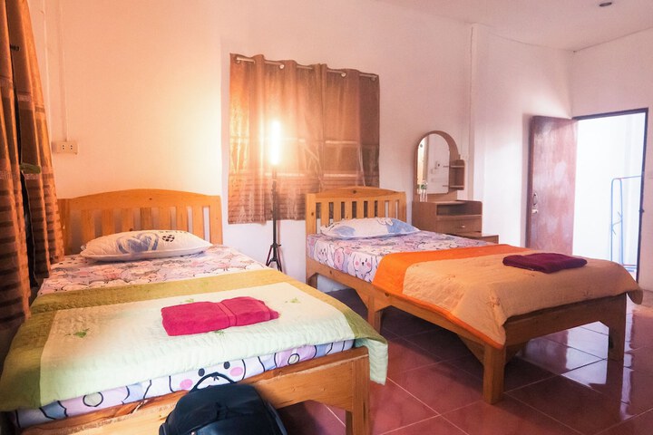 Room 15 of 62