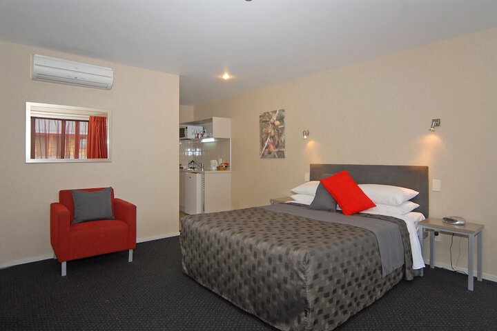 Room 4 of 31