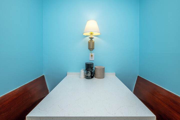 Room 6 of 21