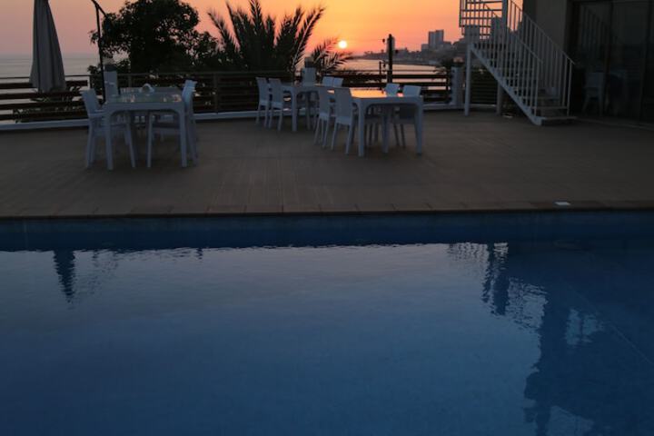 Pool 45 of 73