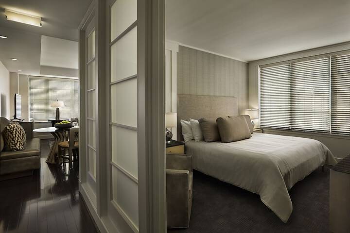Room 6 of 24