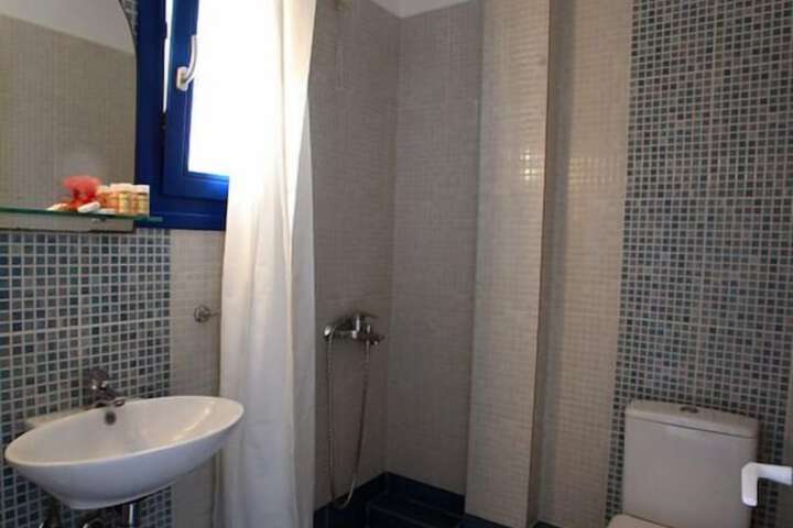 Room 21 of 27