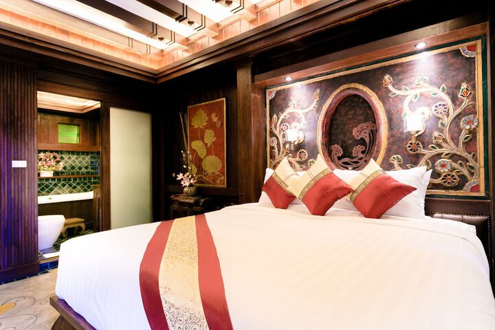 Room 8 of 55