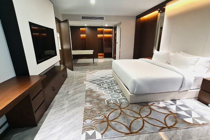 Room 38 of 313