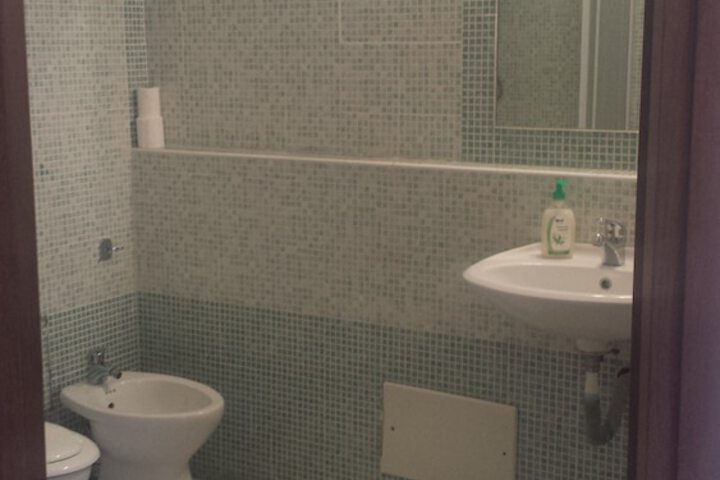 Room 26 of 42