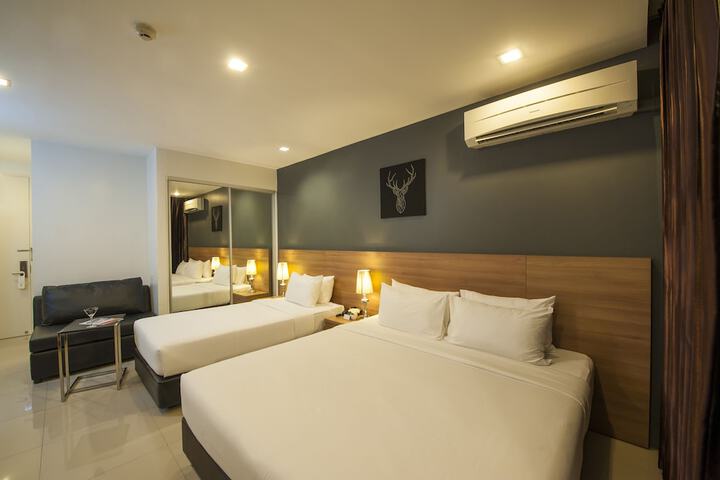 Room 27 of 117