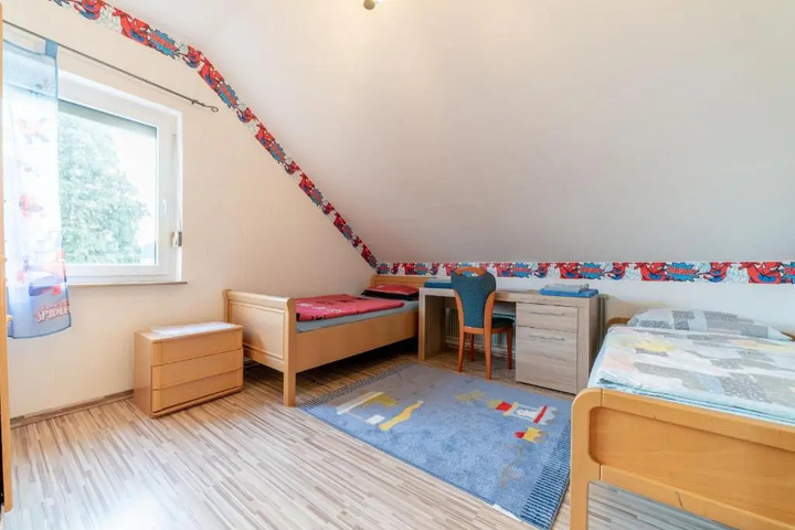 Room 5 of 17