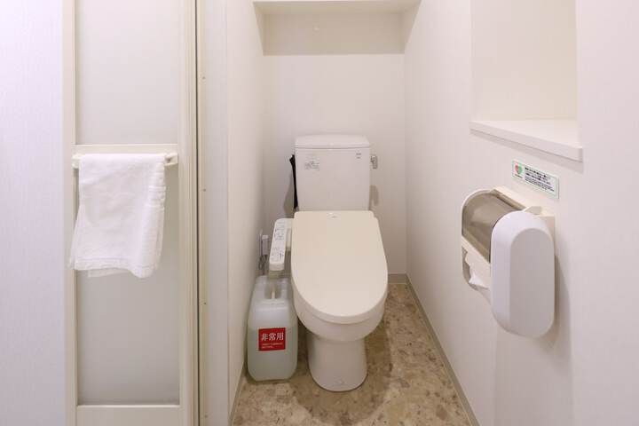 Room 14 of 86