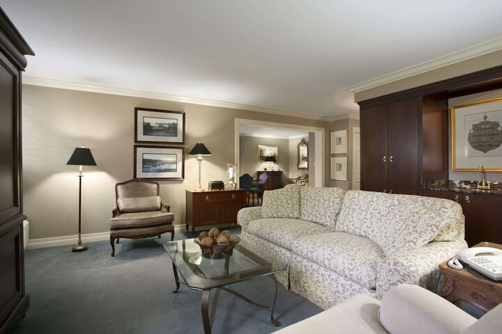 Room 9 of 21