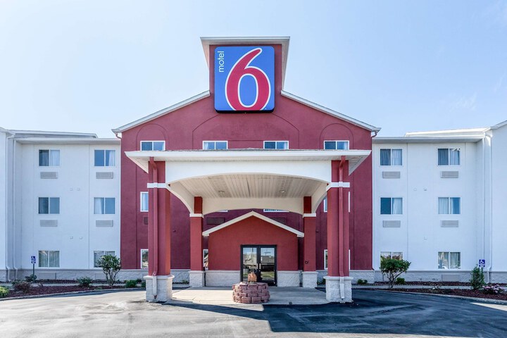 Hotel 43 of 44