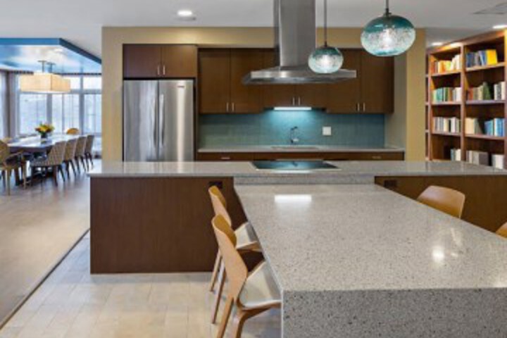 Suite 6 of 39