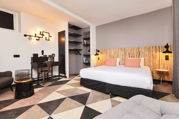 Room 18 of 47