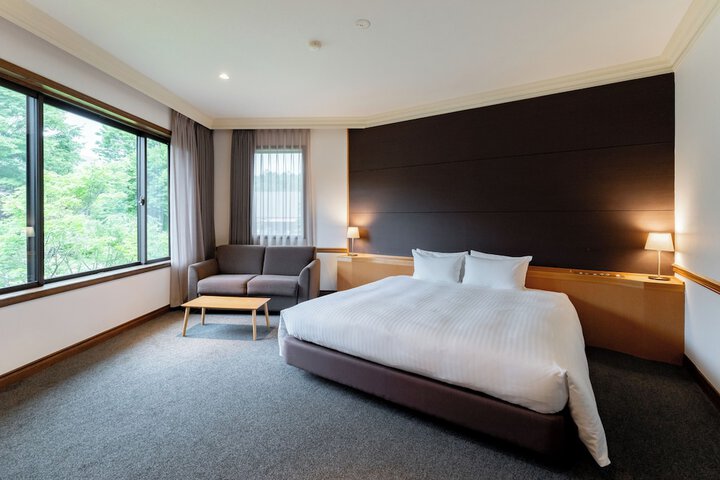 Room 17 of 51