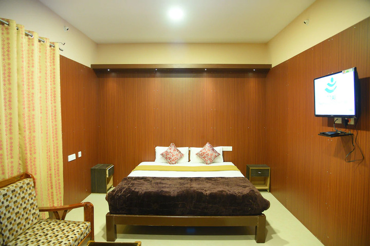 Room 3 of 10
