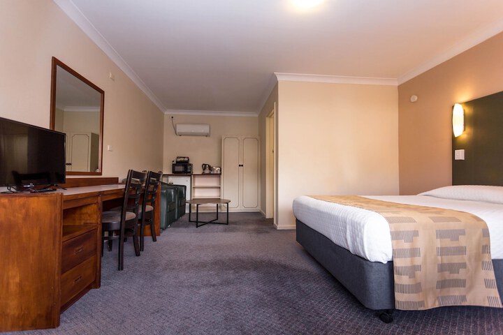Room 16 of 45