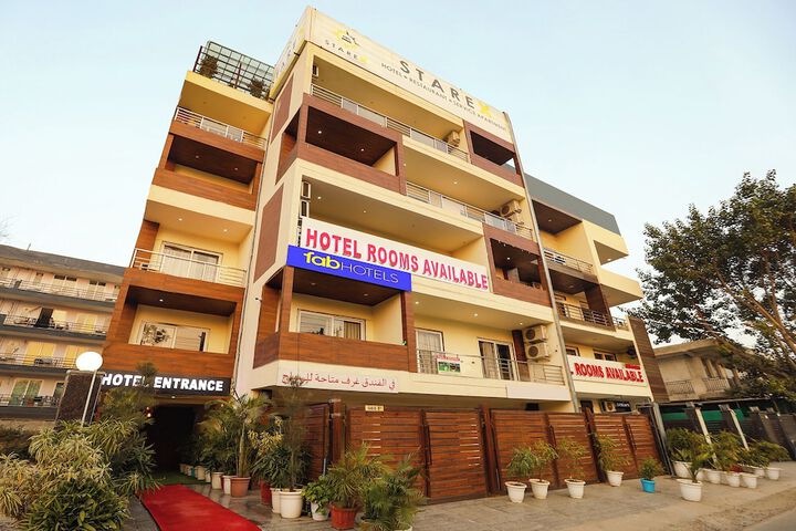 Hotel 76 of 77