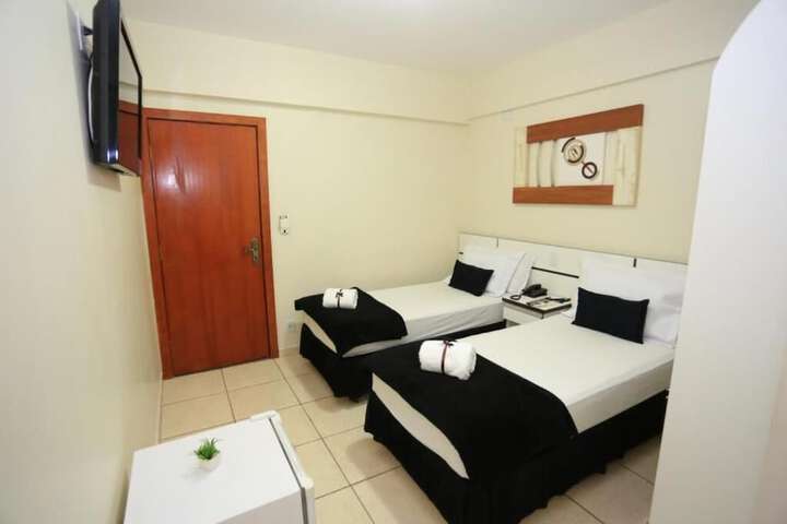 Room 15 of 48