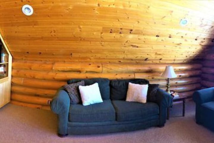 Room 4 of 6