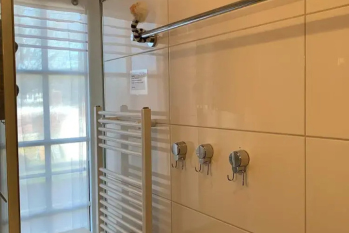 Room 8 of 20