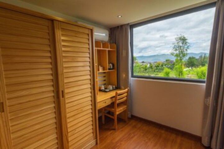 Room 43 of 70