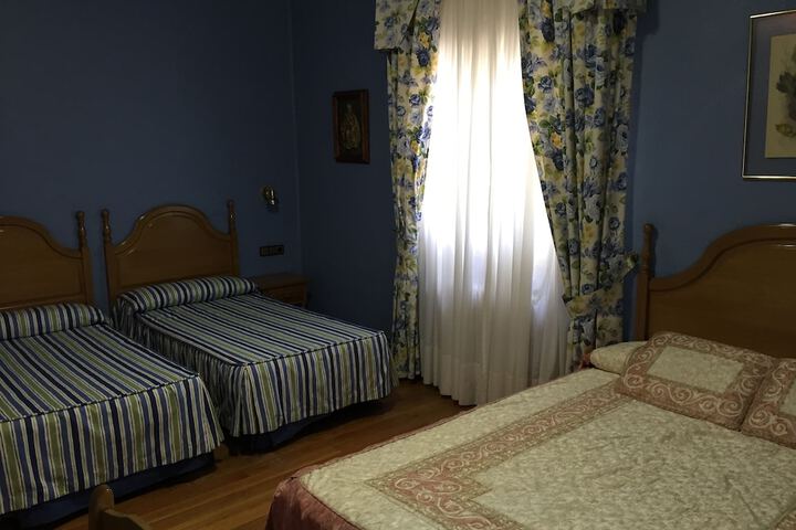 Room 10 of 40