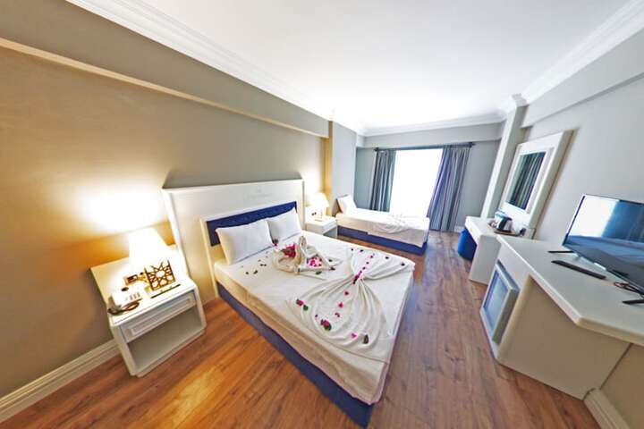 Room 18 of 65