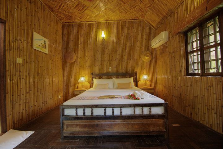 Room 8 of 86