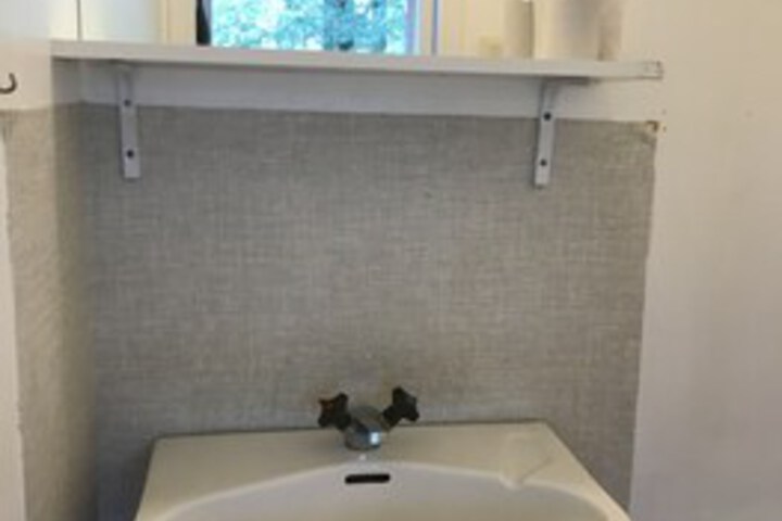 Room 3 of 27