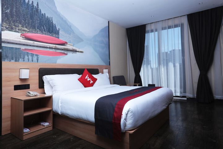 Room 19 of 34