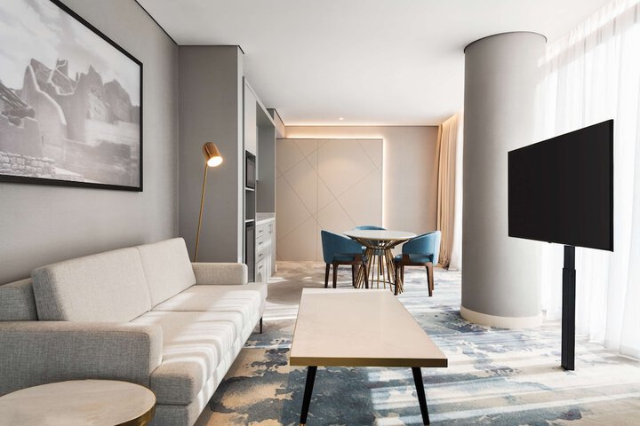Room 82 of 260