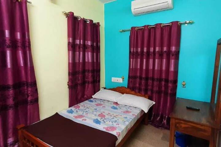 Room 9 of 41