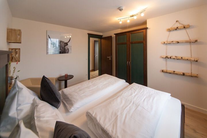Room 4 of 55