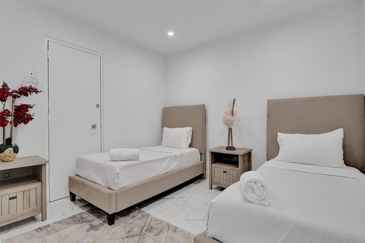 Room 21 of 723