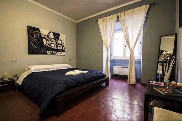 Room 16 of 53