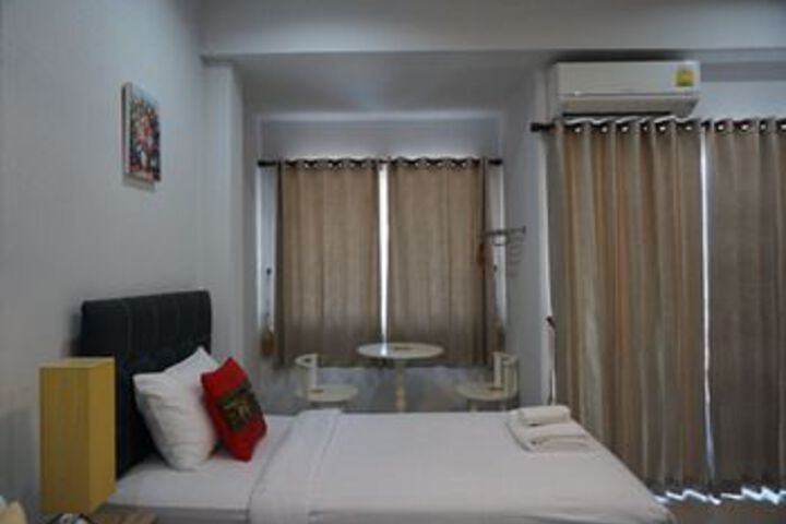 Room 16 of 27