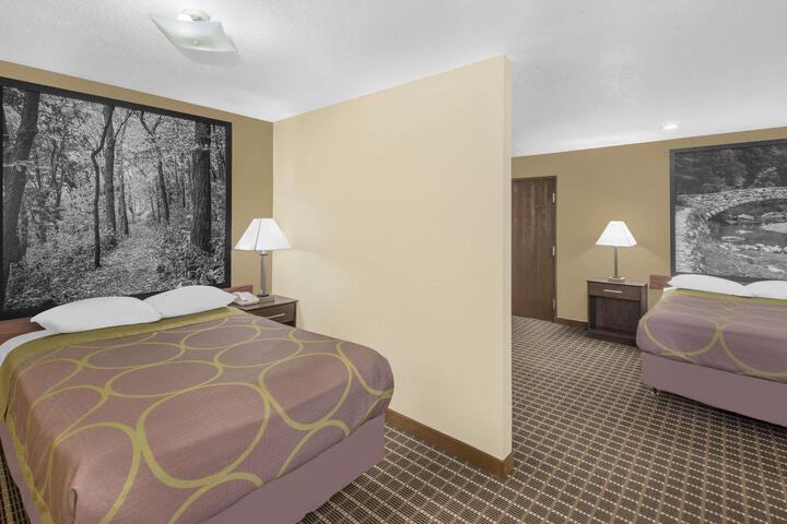1 King Bed (10 of 13)