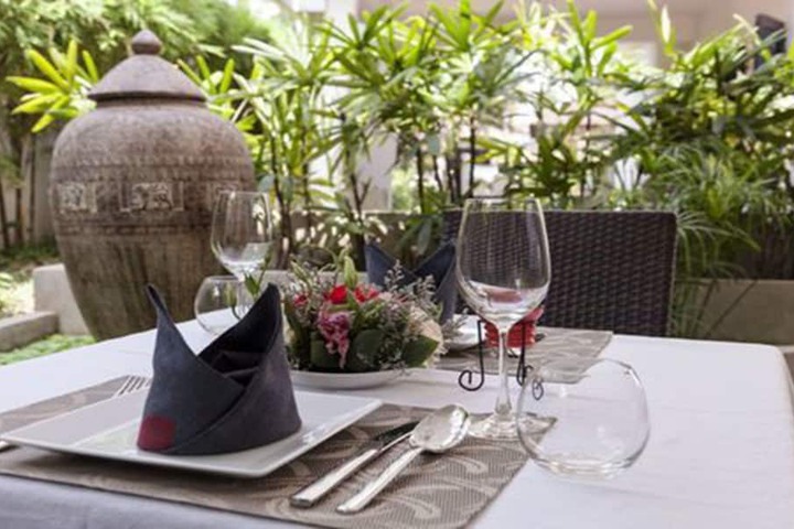 Dining Photos