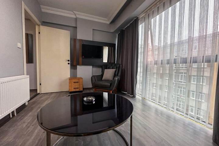 Room 4 of 19