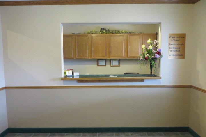 FULLERTON INN (NEBRASKA)