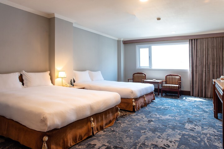 Room 15 of 63